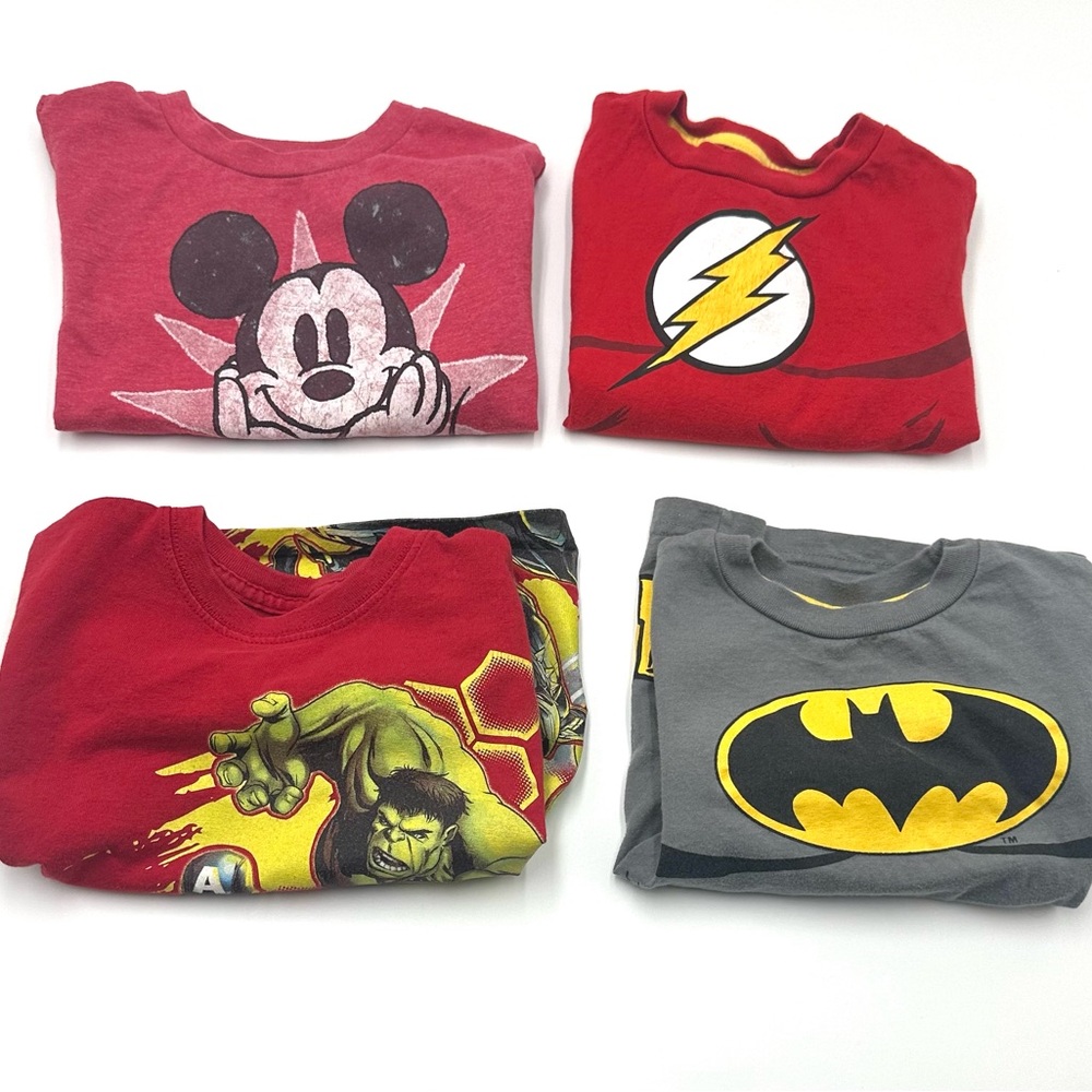LOT of 4T t-shirts of Superheroes